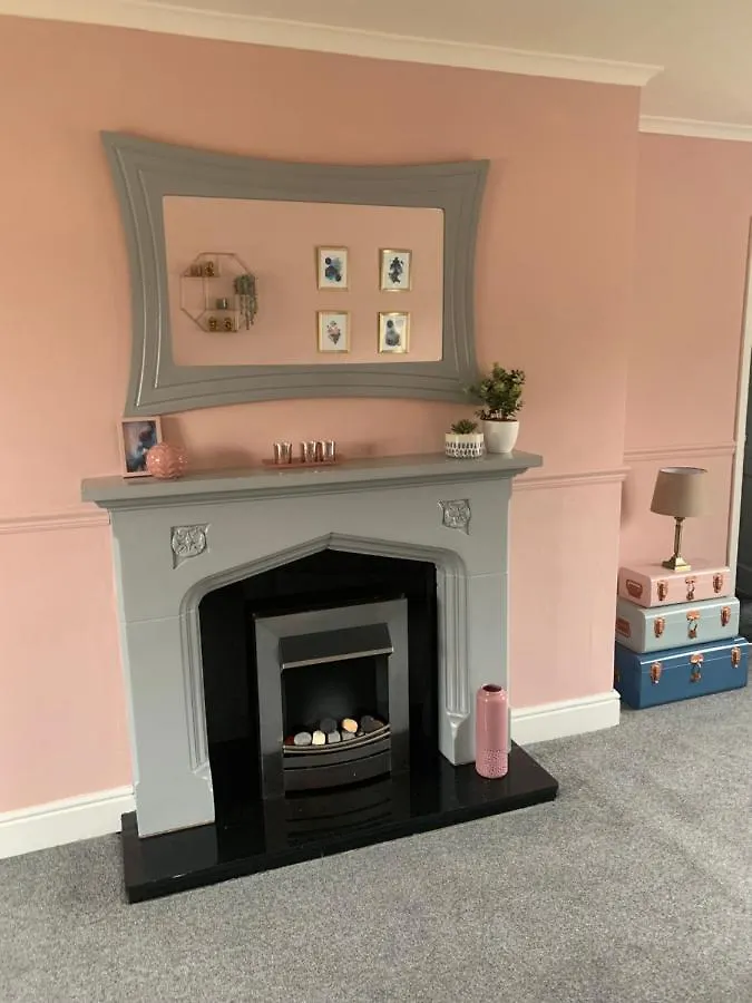 Σπίτι διακοπών The Snug, Ideal For Sporting Events And City Breaks, Hidden Nook In The Heart Of Newcastle, With Parking, Wifi, Smart Tv, Close To All Local Travel Links Ηνωμένο Βασίλειο