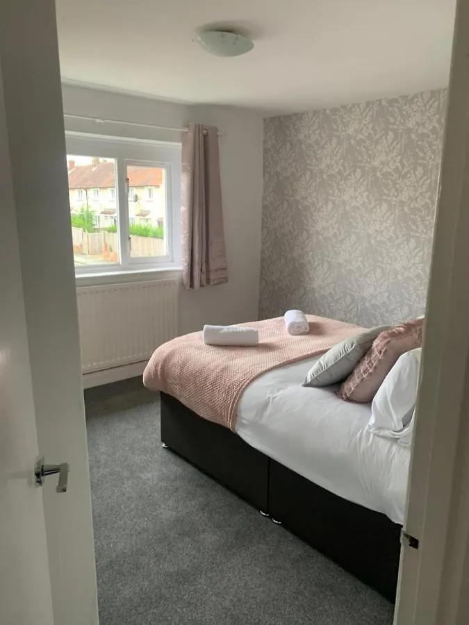 Σπίτι διακοπών The Snug, Ideal For Sporting Events And City Breaks, Hidden Nook In The Heart Of Newcastle, With Parking, Wifi, Smart Tv, Close To All Local Travel Links