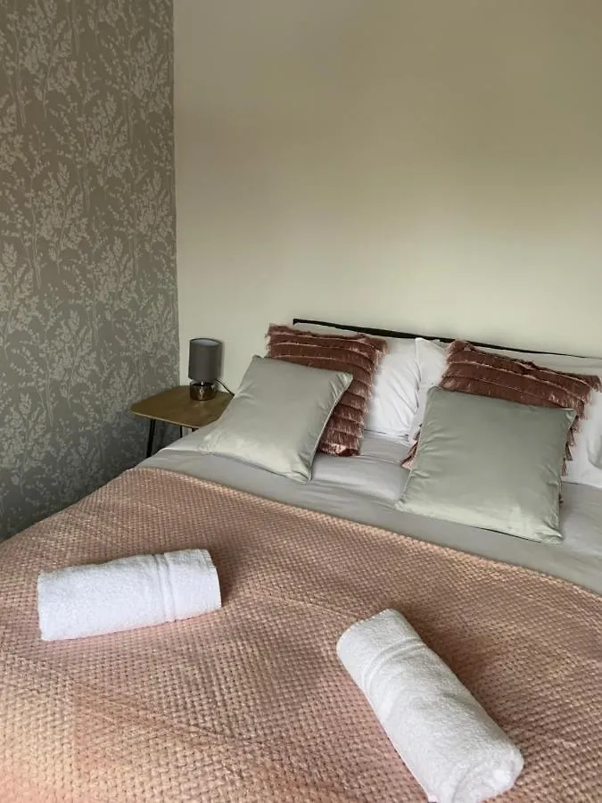 Σπίτι διακοπών The Snug, Ideal For Sporting Events And City Breaks, Hidden Nook In The Heart Of Newcastle, With Parking, Wifi, Smart Tv, Close To All Local Travel Links