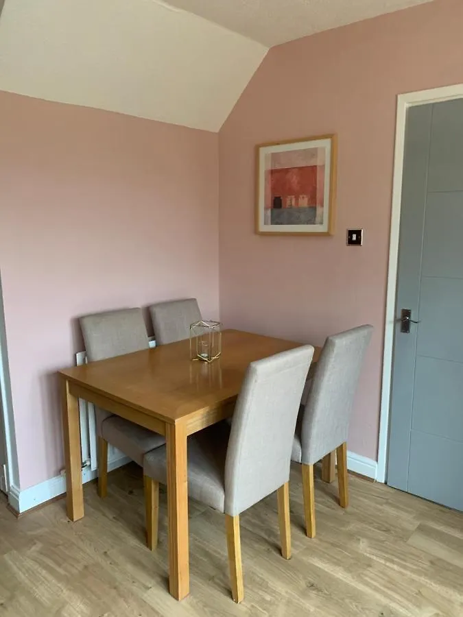 Σπίτι διακοπών The Snug, Ideal For Sporting Events And City Breaks, Hidden Nook In The Heart Of Newcastle, With Parking, Wifi, Smart Tv, Close To All Local Travel Links