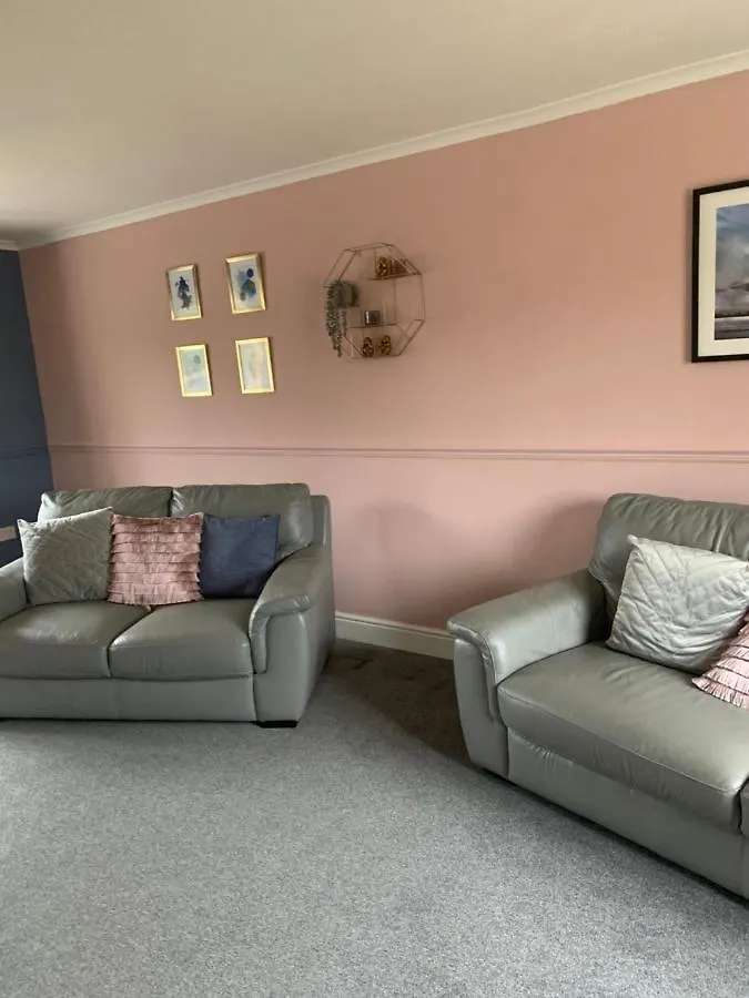 The Snug, Ideal For Sporting Events And City Breaks, Hidden Nook In The Heart Of Newcastle, With Parking, Wifi, Smart Tv, Close To All Local Travel Links Νιούκασλ