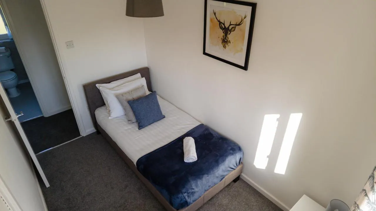 The Snug, Ideal For Sporting Events And City Breaks, Hidden Nook In The Heart Of Newcastle, With Parking, Wifi, Smart Tv, Close To All Local Travel Links
