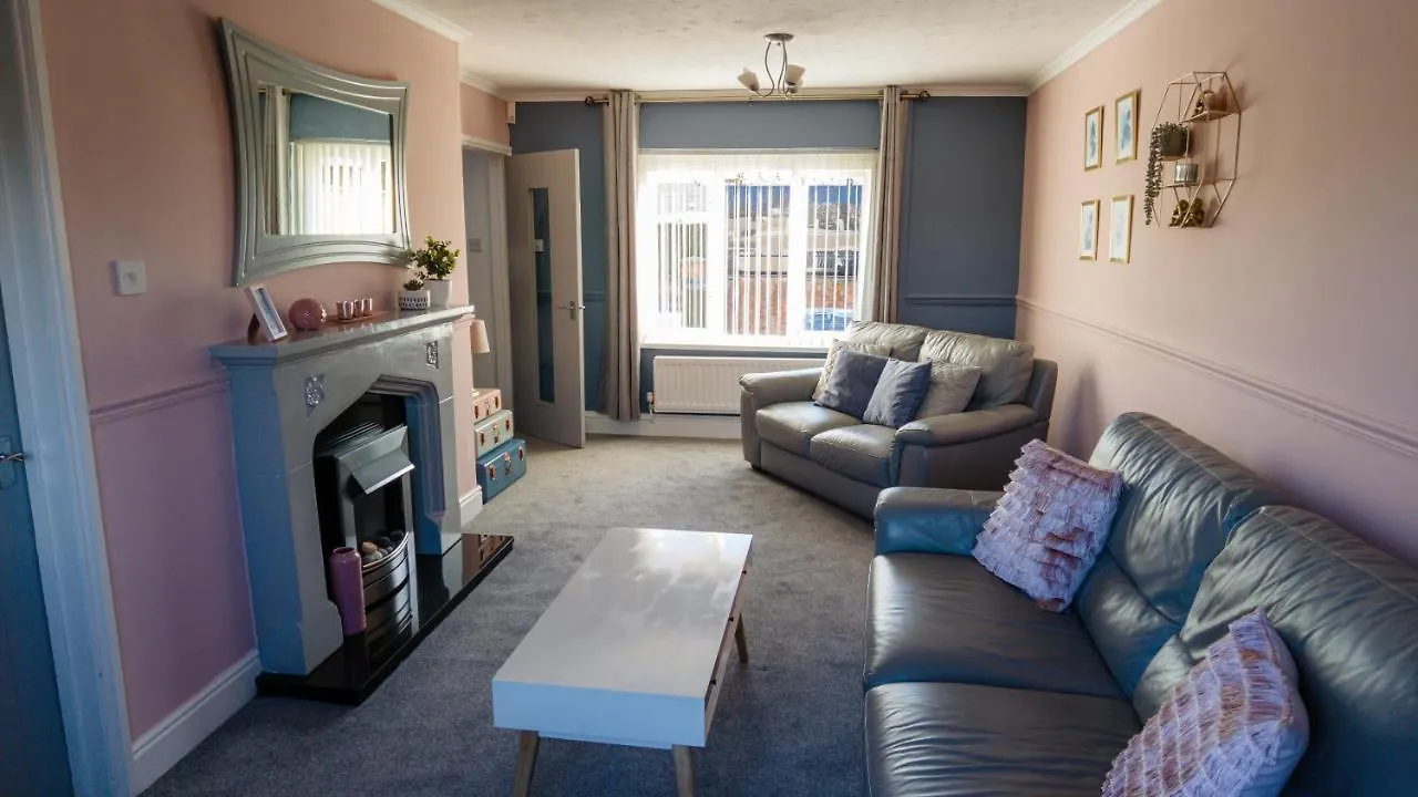 The Snug, Ideal For Sporting Events And City Breaks, Hidden Nook In The Heart Of Newcastle, With Parking, Wifi, Smart Tv, Close To All Local Travel Links Σπίτι διακοπών
